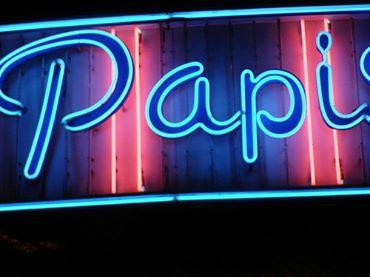 马加洛夫旅游景点-Papis