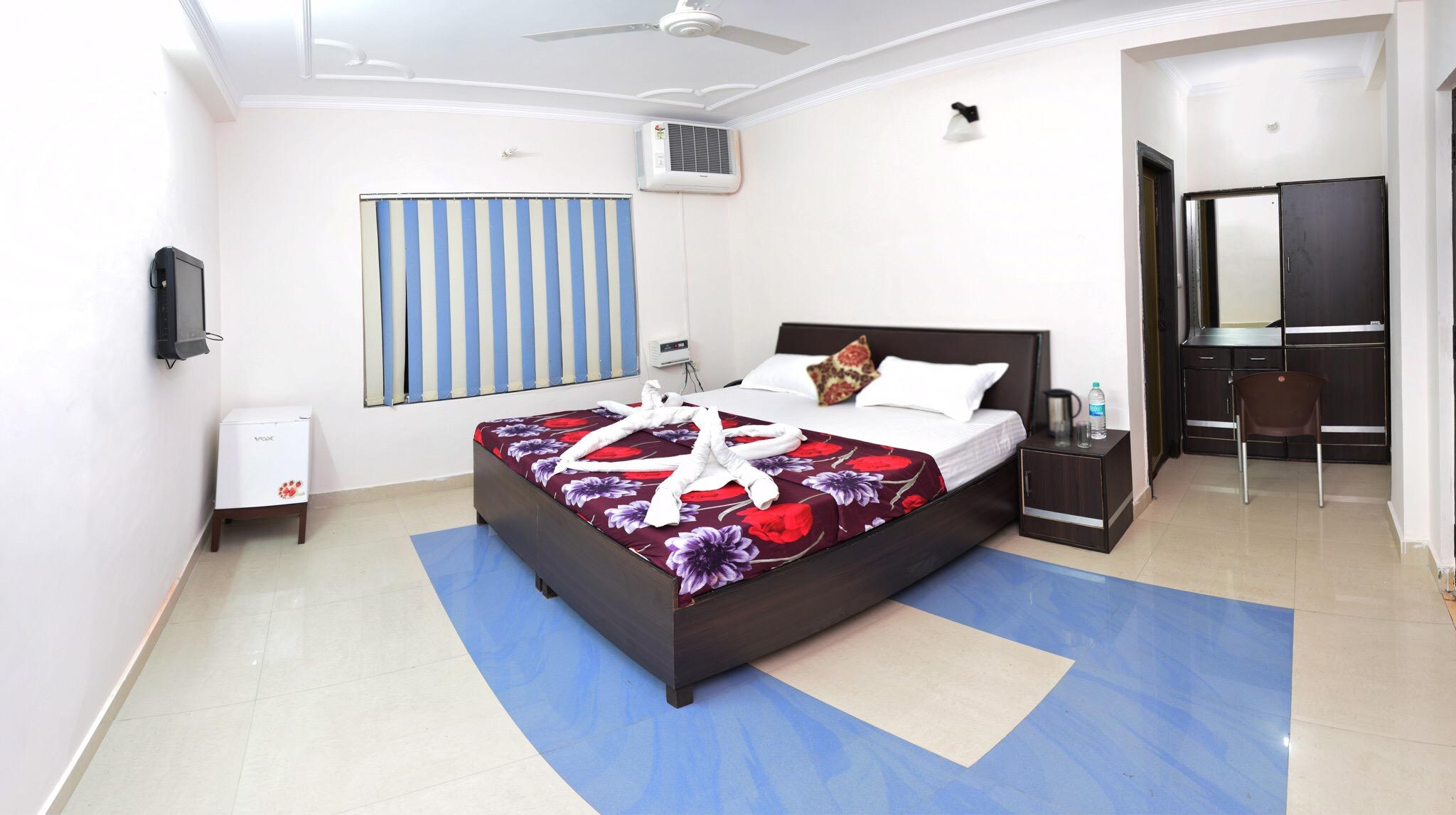 Hotel Hariyali View-泳池