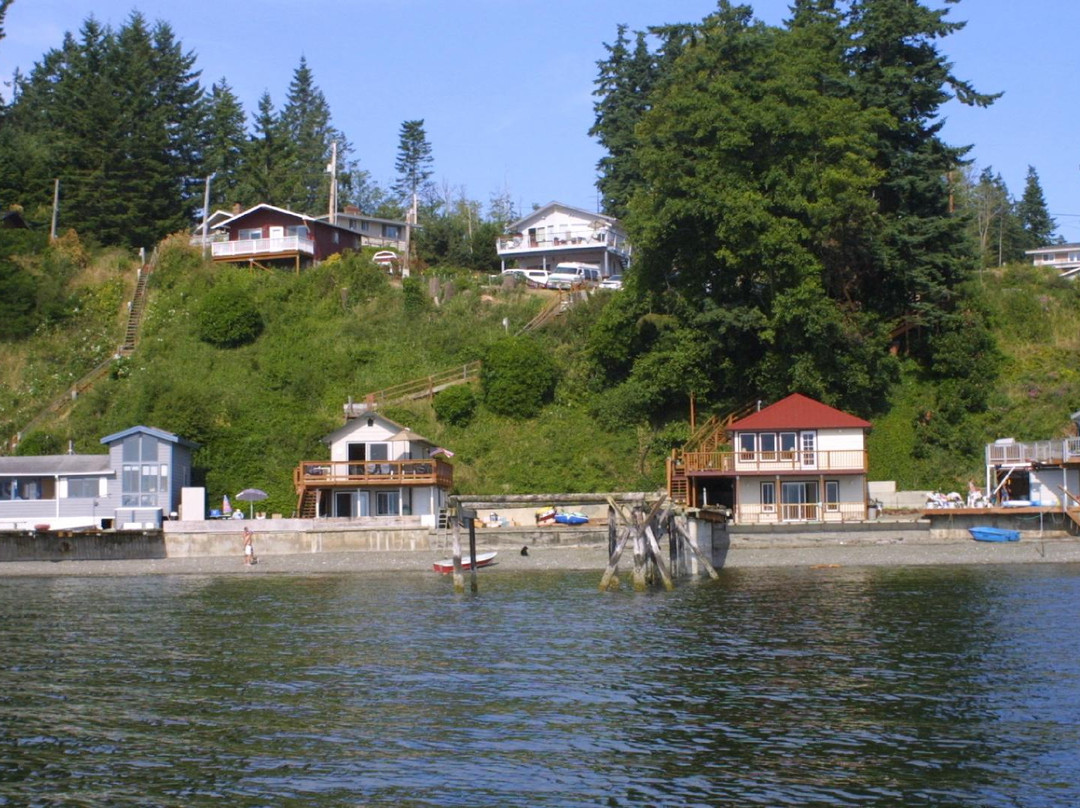 Adelma Beach Properties主图