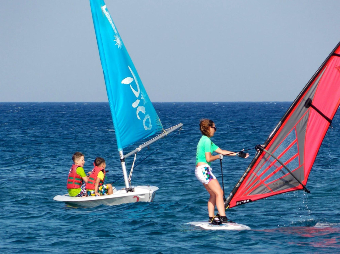 Anemos Windsurfing & Watersports Club景点图片