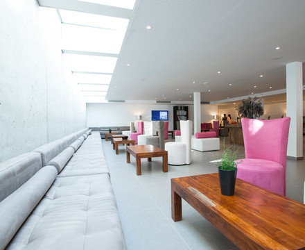 Santa Susanna酒店住宿-费尔古斯风格地中海酒店