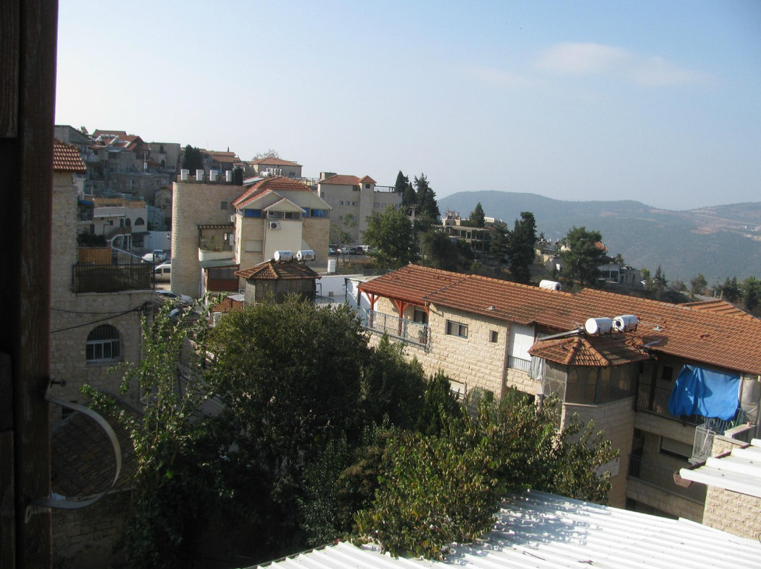 Ascent of Safed Hostel