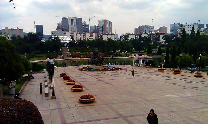 曲靖云上四季连锁酒店龙潭公园店 主图