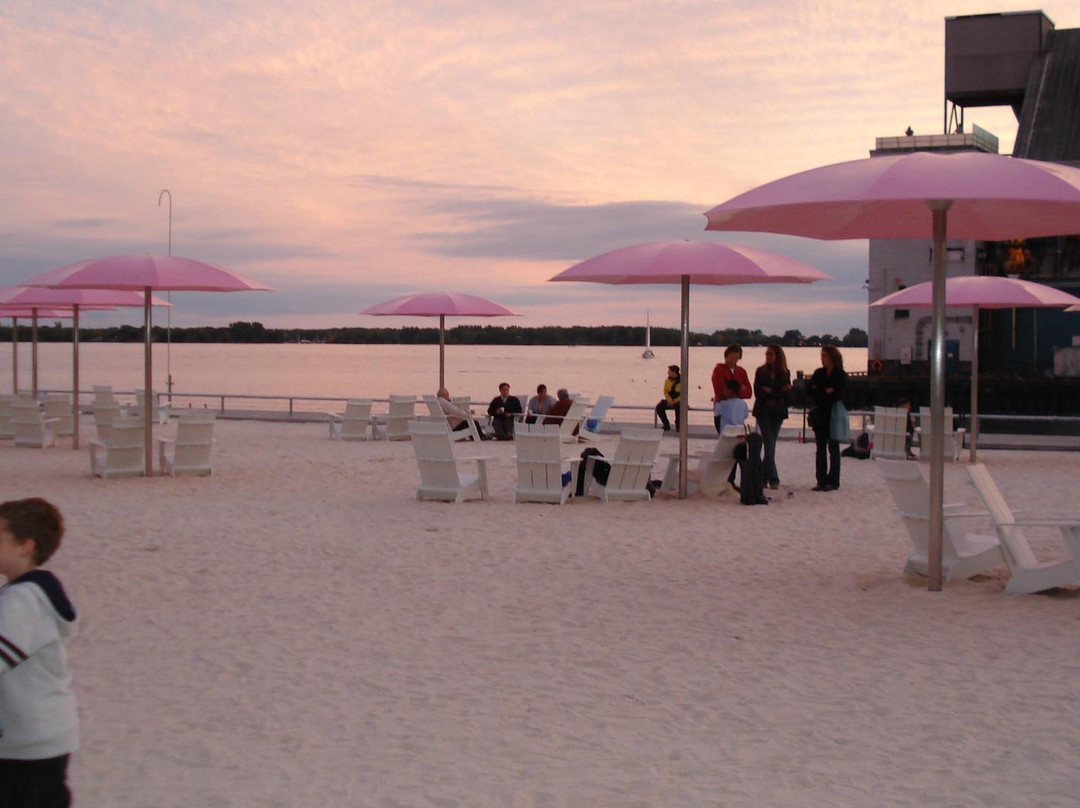 加拿大甜蜜湖滩-多伦多必去景点