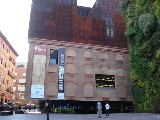 银行广场当代艺术馆-马德里必去景点