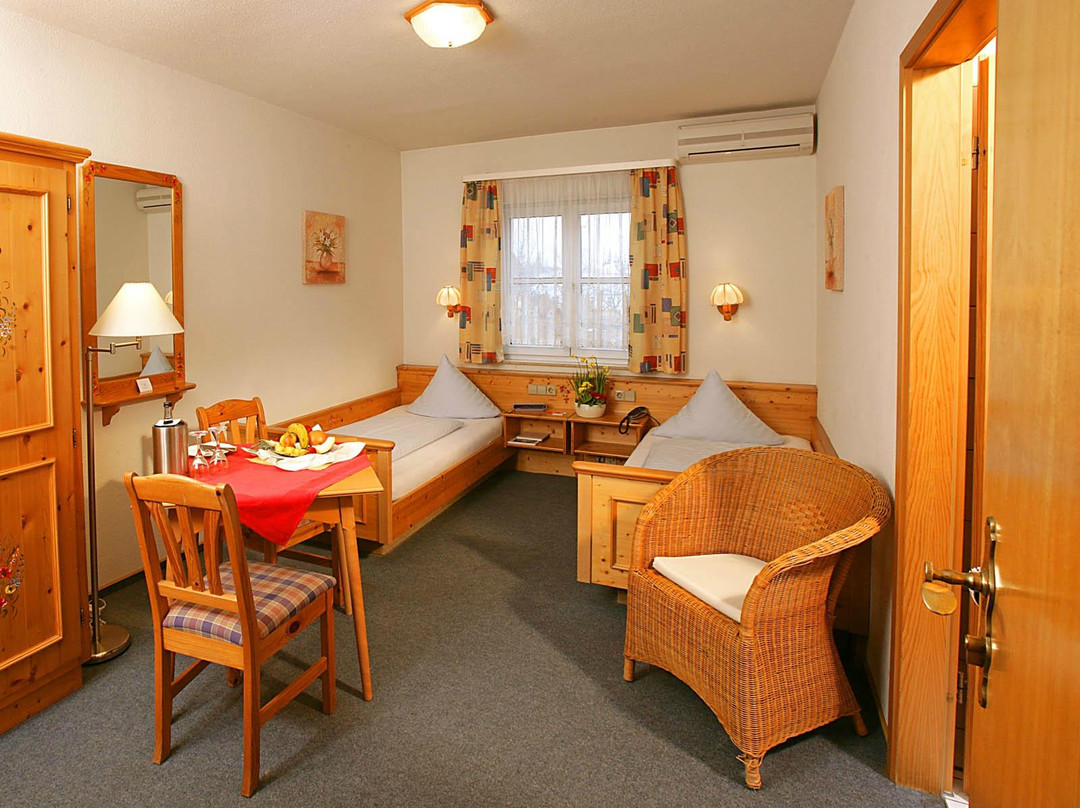 Neuburg am Rhein酒店住宿-Hotel Beim Schupi