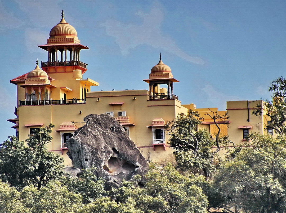 Mount Abu Tourist Guide Mahaveer景点图片