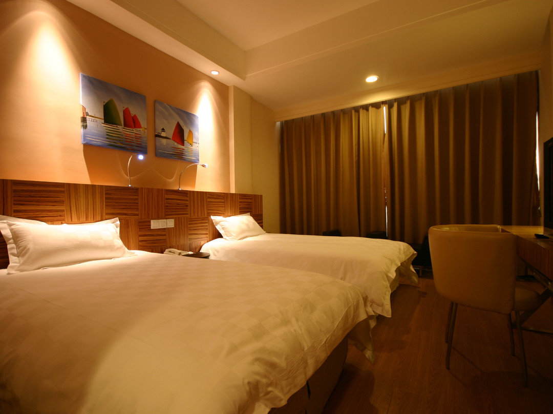 太阳花酒店主图