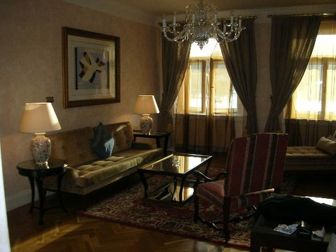 布拉格宫帕克蒂夫马美颂套房酒店主图