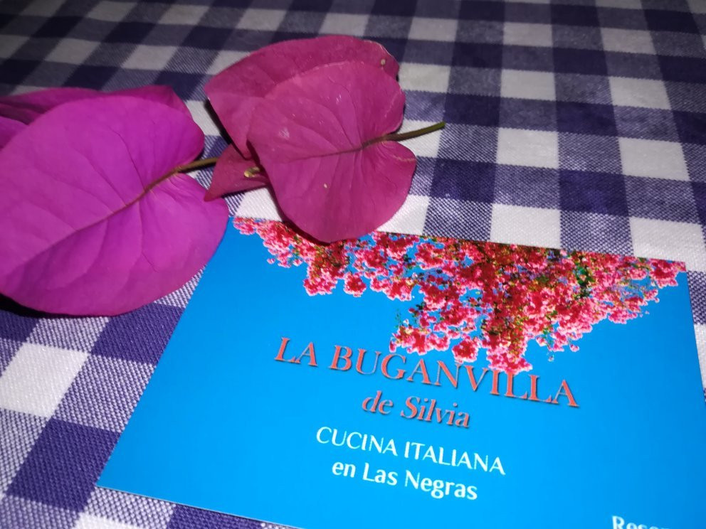 Las Negras餐馆和美食-La Buganvilla
