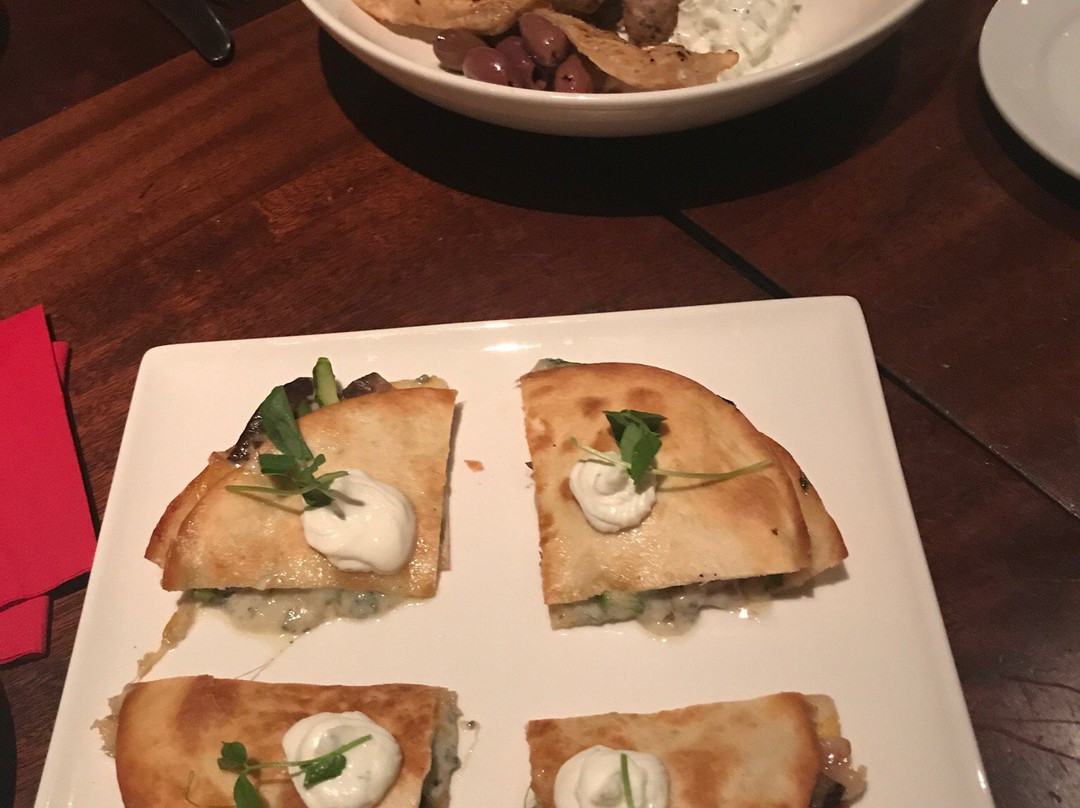 格罗顿餐馆和美食-Olio Restaurant & Bar