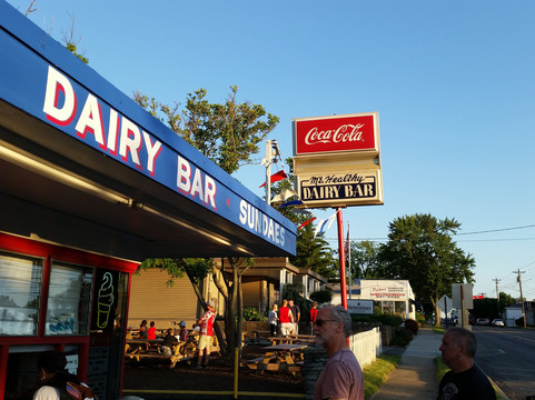 Mount Healthy餐馆和美食-Mt Healthy Dairy Bar