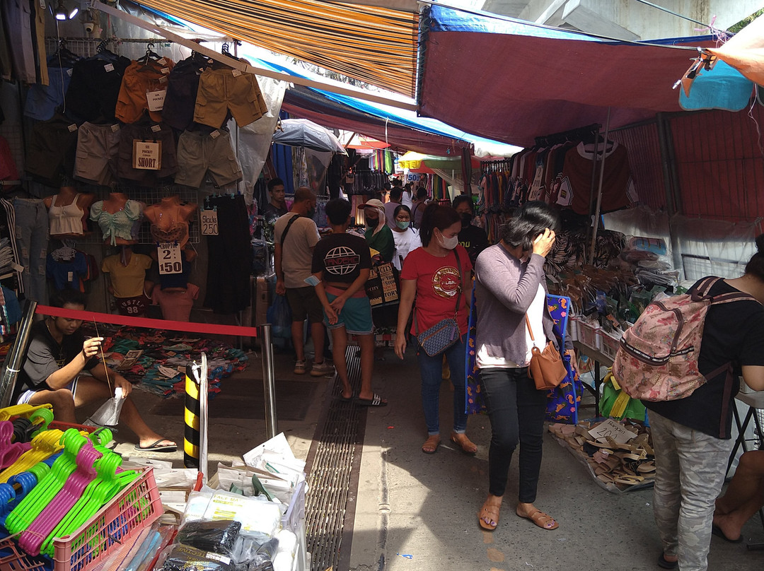 Baclaran Market-帕拉纳克市必去景点