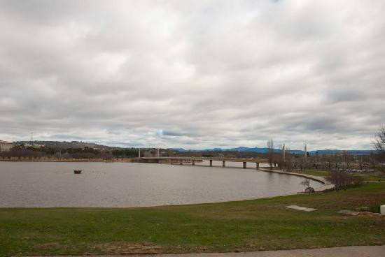 格里芬湖-堪培拉必去景点