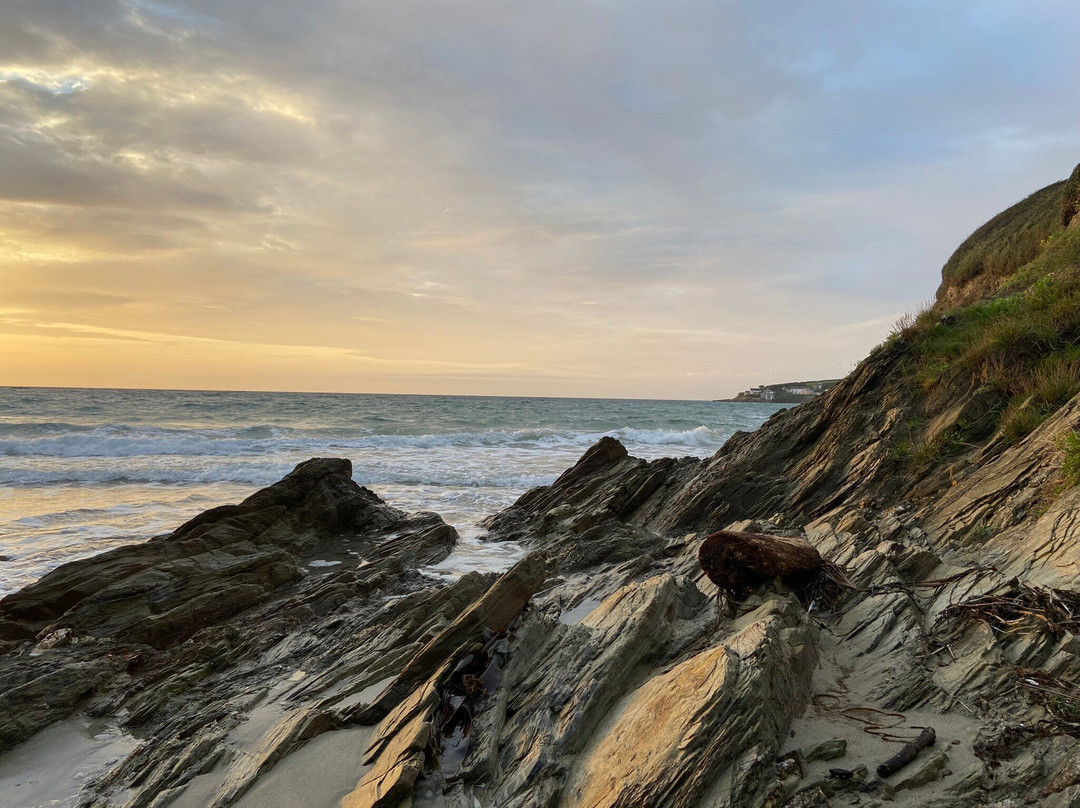 Porthcurnick Beach-Trewithian必去景点