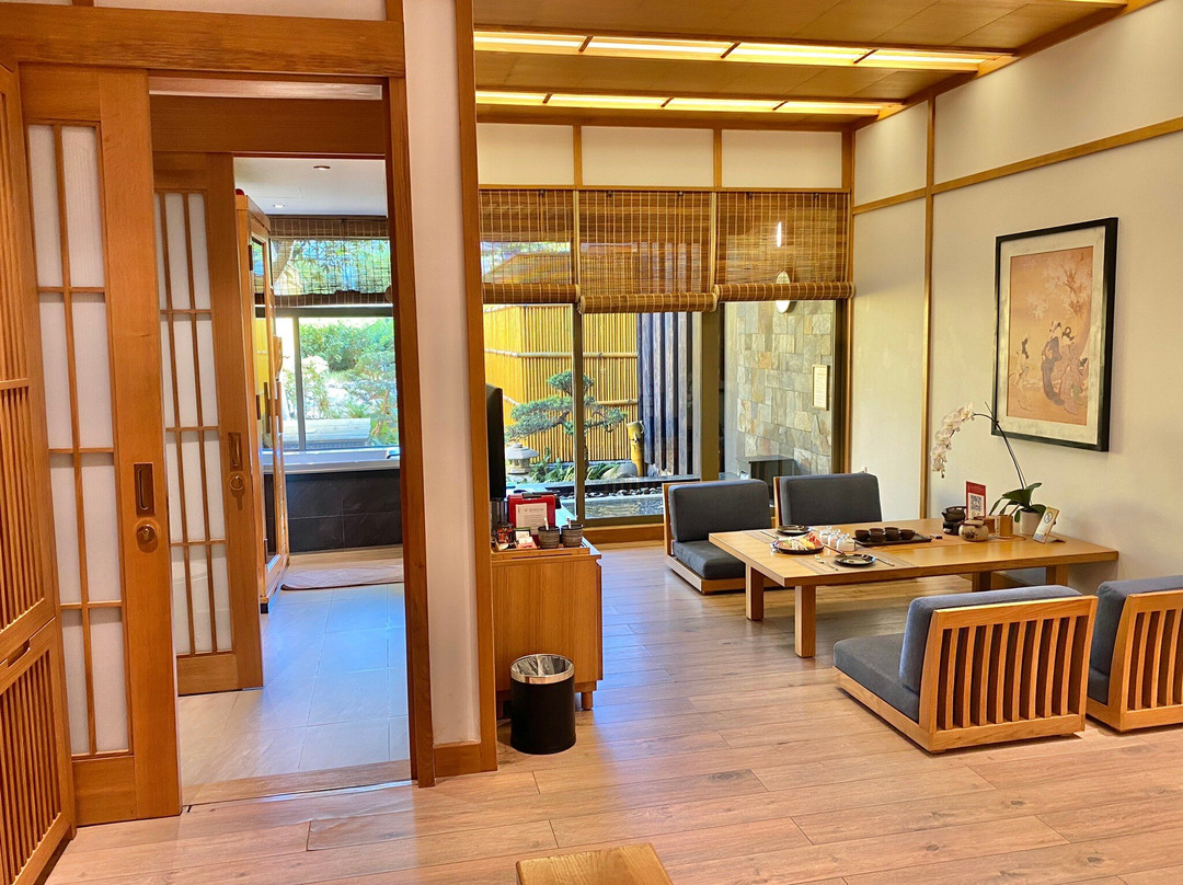 Yoko Onsen Quang Hanh主图