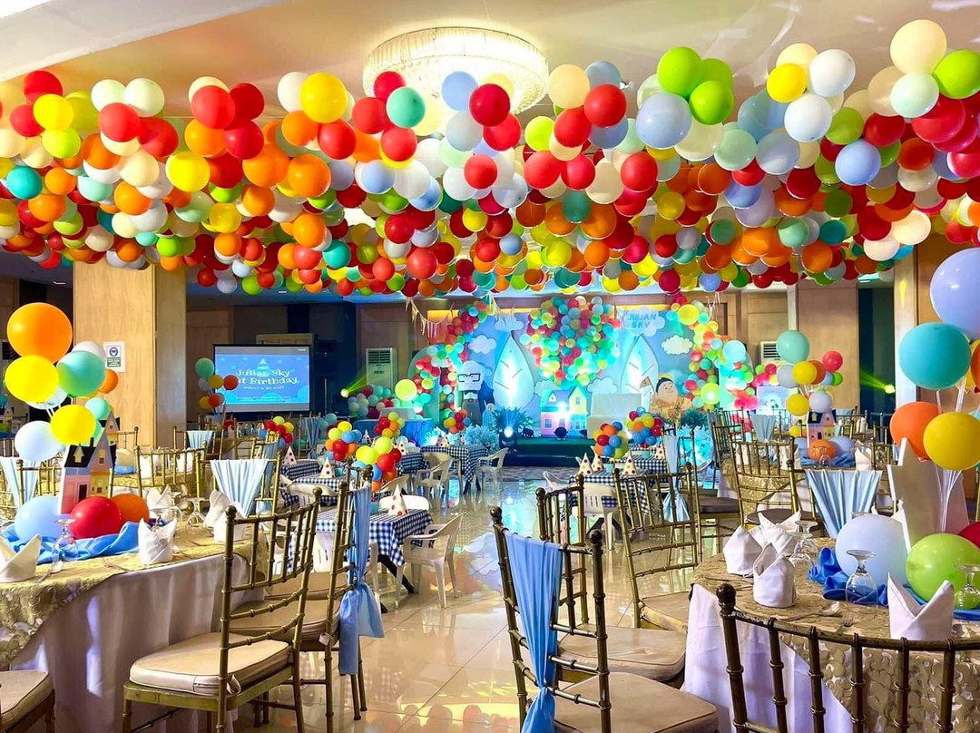 The Plaza Hotel Balanga City主图