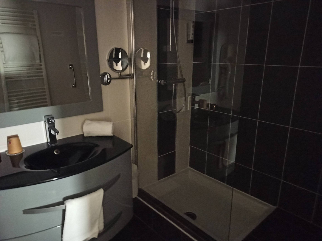 Hotel Aux Berges de L'aveyron主图
