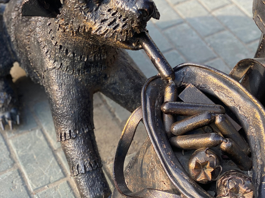 Skul'ptura Stsena Pokupki景点图片