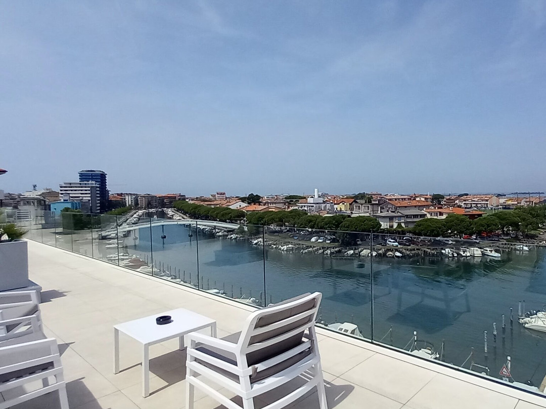 Riva Palace Hotel主图