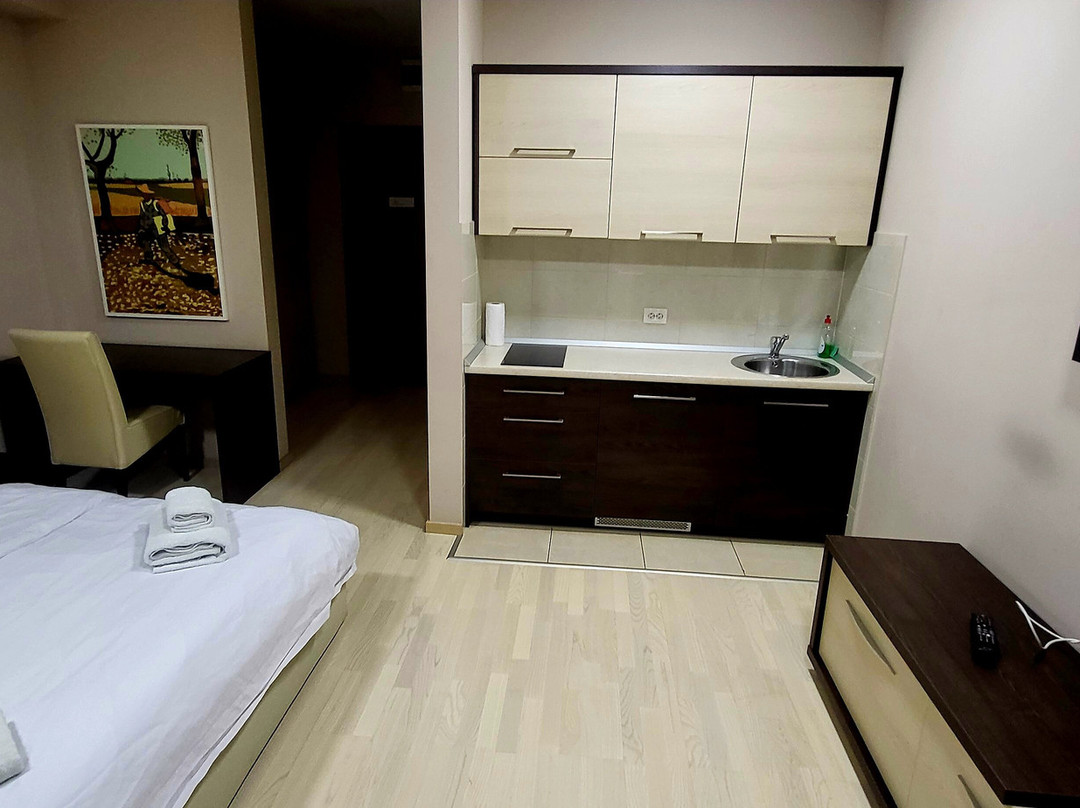 La Casa Apartments
