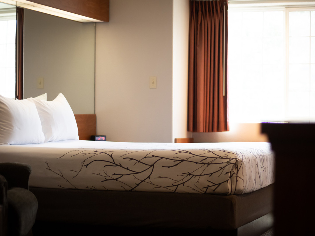 Monument Inn & Suites主图