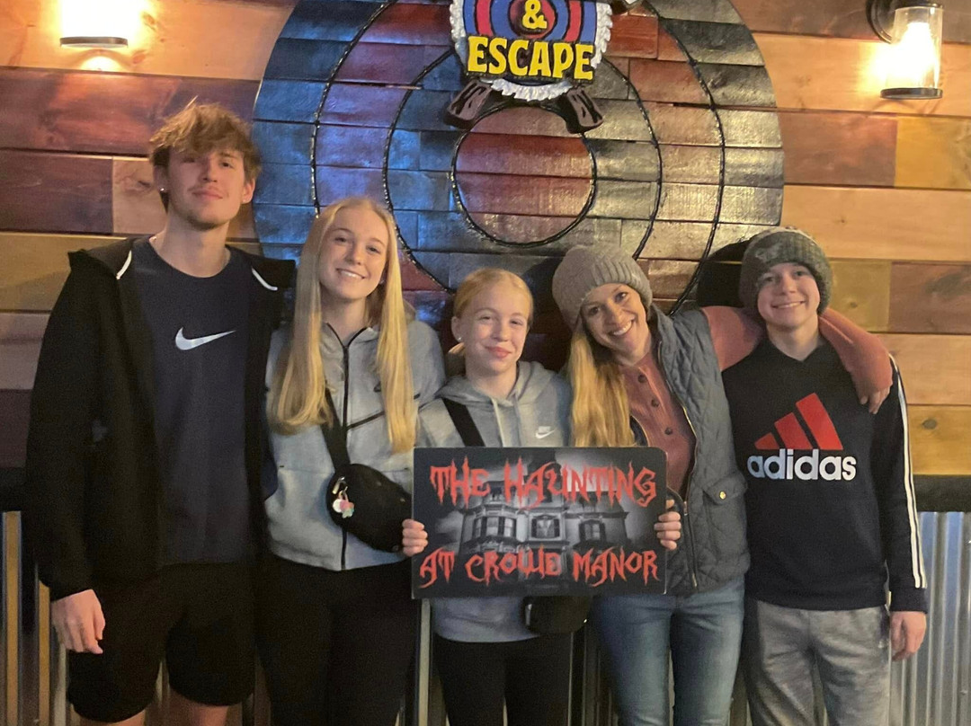 Falls Axe & Escape-Menomonee Falls必去景点