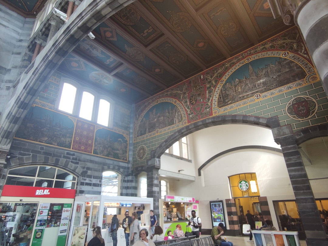 Gent-Sint-Pieters Railway Station景点图片