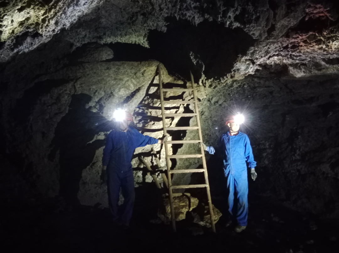 Las Cuevas de  El Hierro  Excursiones-Frontera必去景点