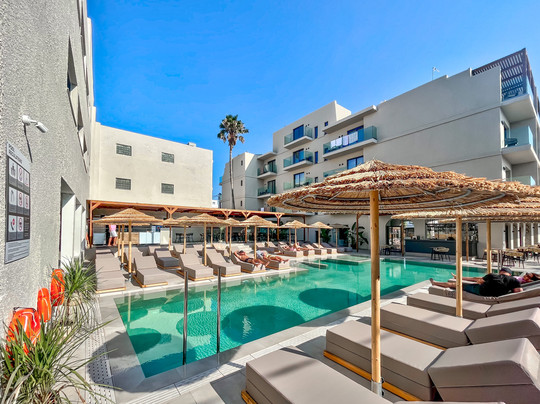 Cabana Blu Hotel & Suites