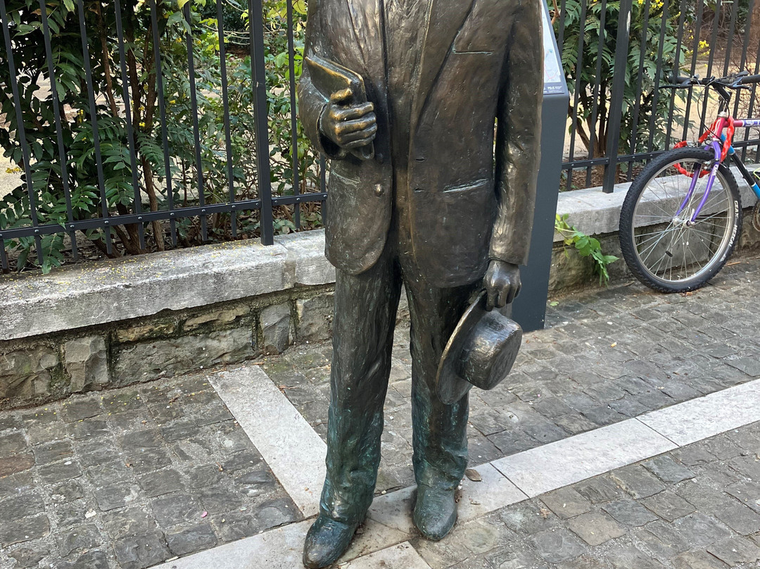 Statua di Italo Svevo-的里雅斯特必去景点