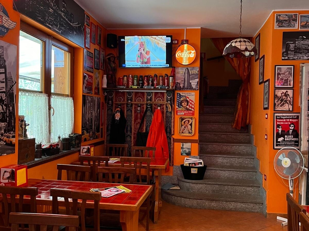 Le Vagabond Café  Hamburgeria - Pub