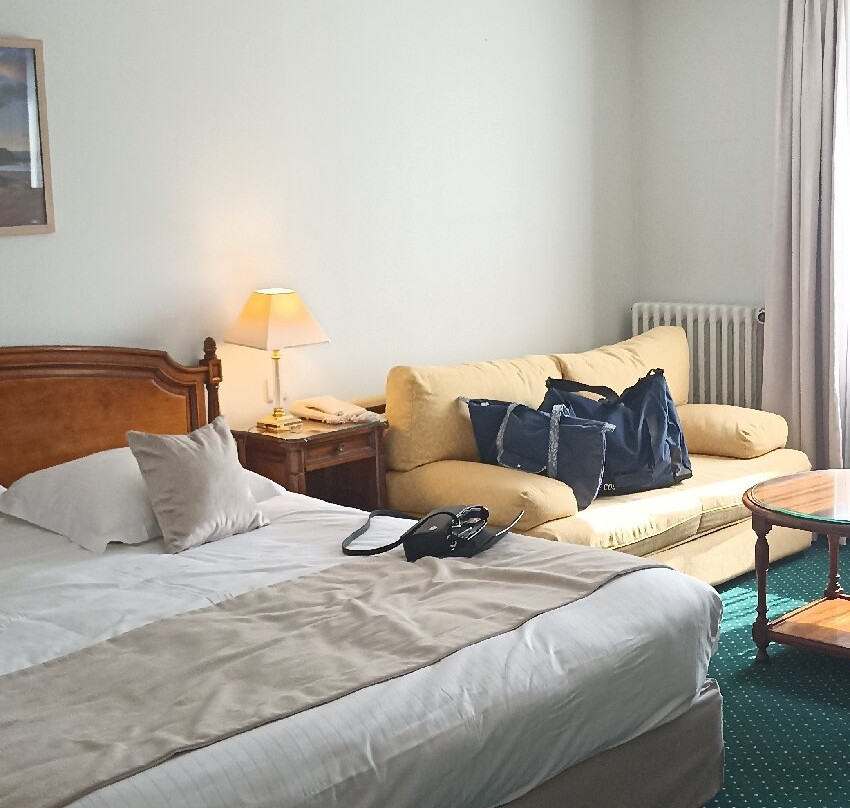 蒂雷尔格林家园酒店主图