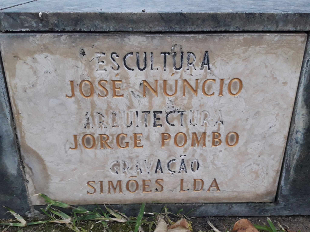 Monumento Aos Torrienses Mortos Na Guerra Do Ultramar景点图片
