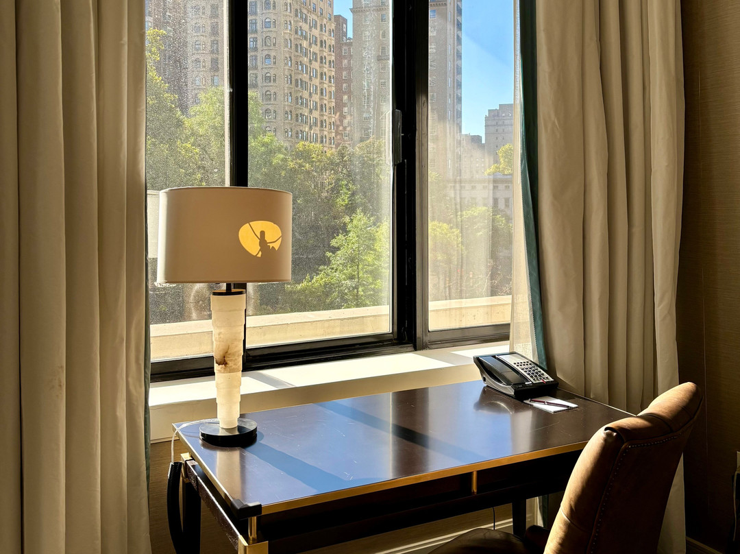 里滕豪斯酒店主图