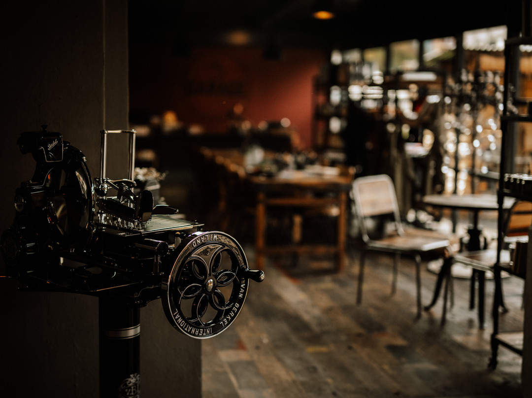 Garage Cafe Bar