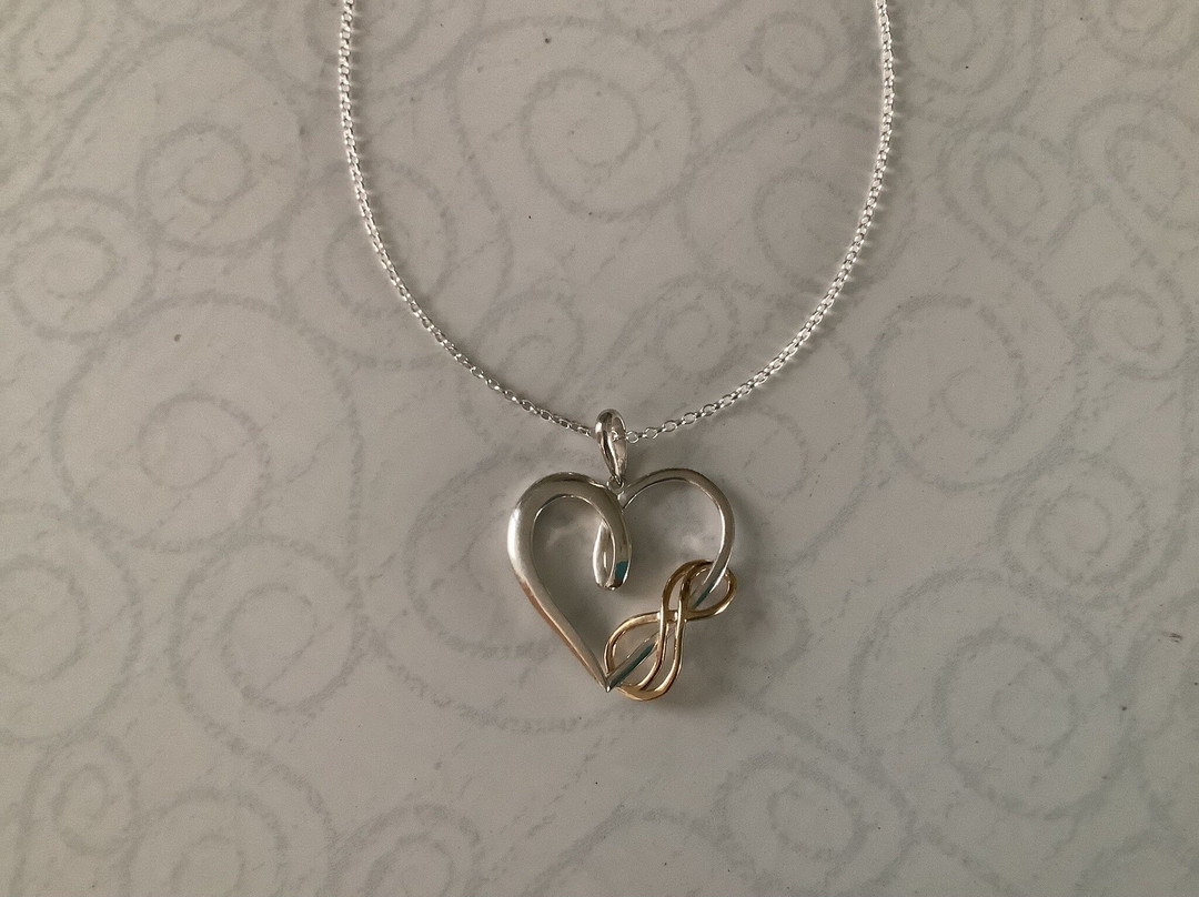 Vivalatina Jewelry景点图片