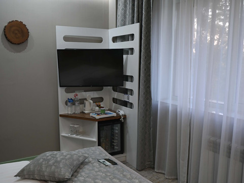 卡佐尔公园酒店主图