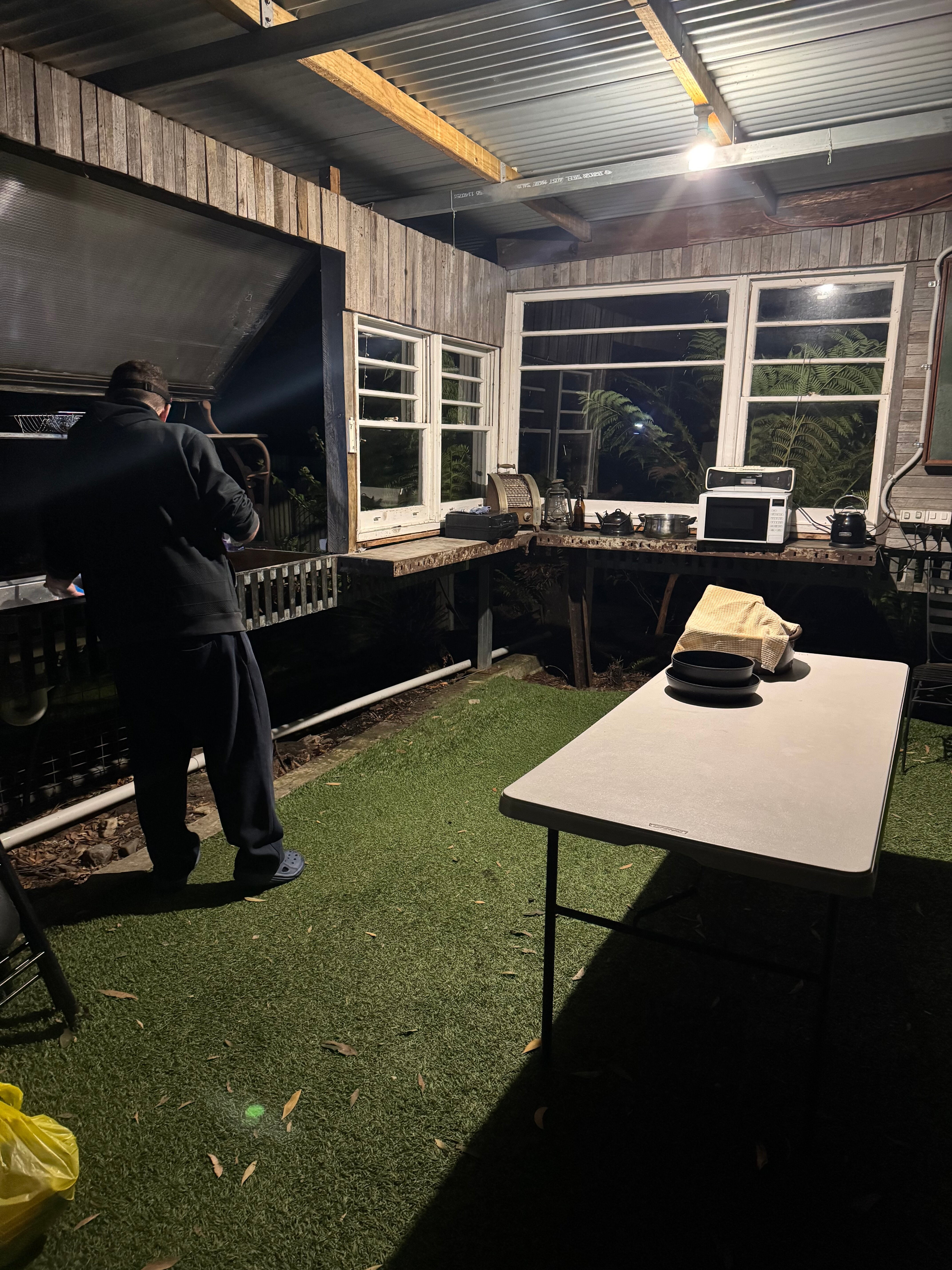 Left of Field-官方