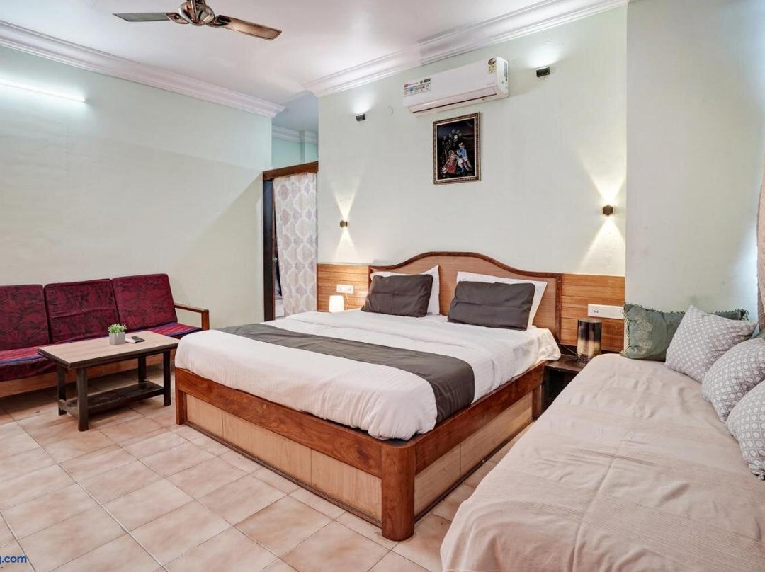 OYO Hotel Veda Comforts
