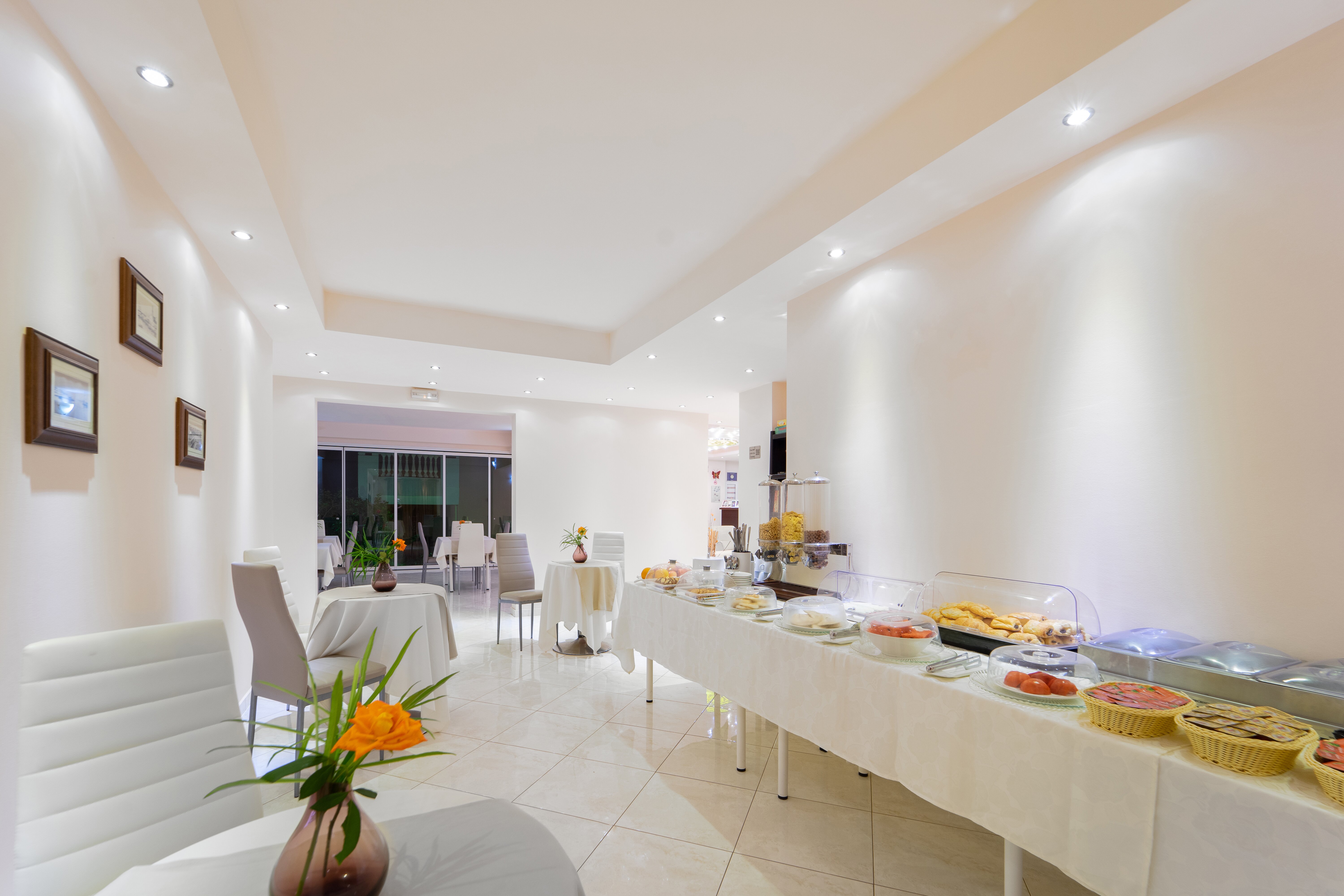 金玫瑰套房酒店-餐饮