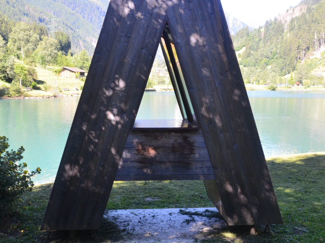 Sentiero circolare intorno al lago artificiale di Selva dei Molini景点图片