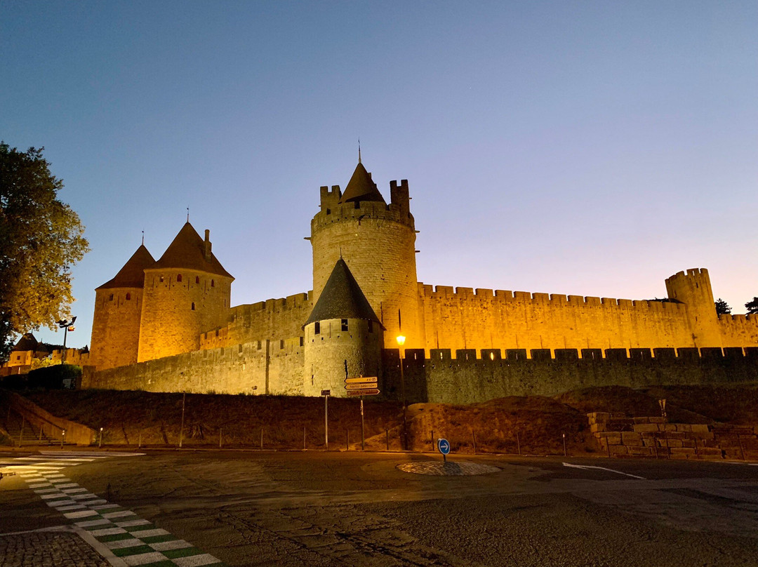 阿拉贡酒店主图