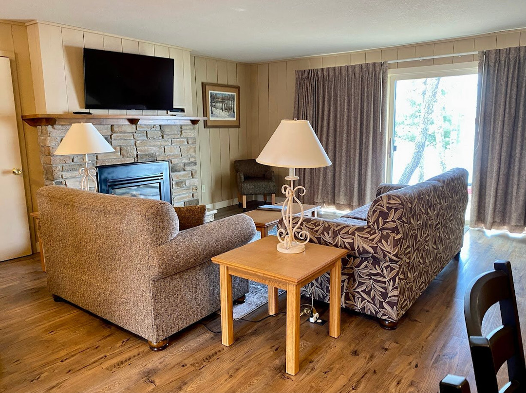 Kavanaugh's Sylvan Lake Resort主图