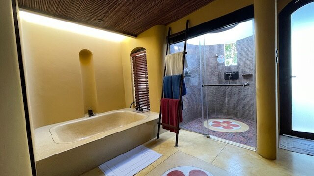 帕拉迪度假酒店主图