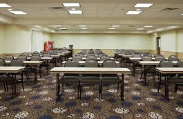 Aspen Grand Hotel主图