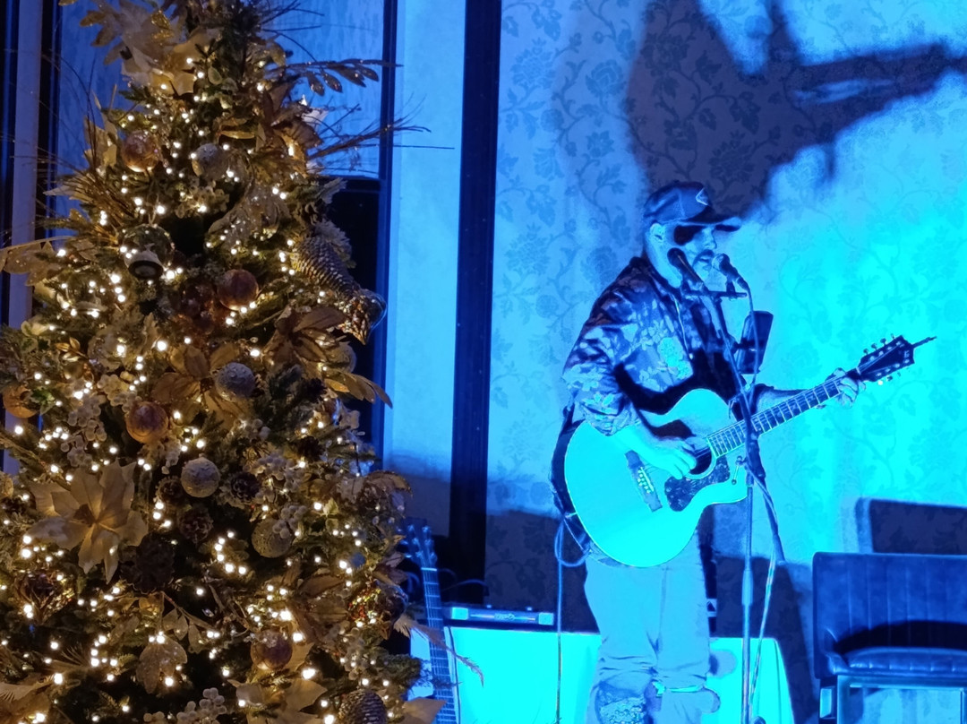 太阳峰会议中心大酒店主图