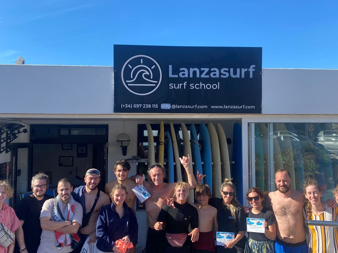 Lanzasurf Surf School & Yoga Camp景点图片