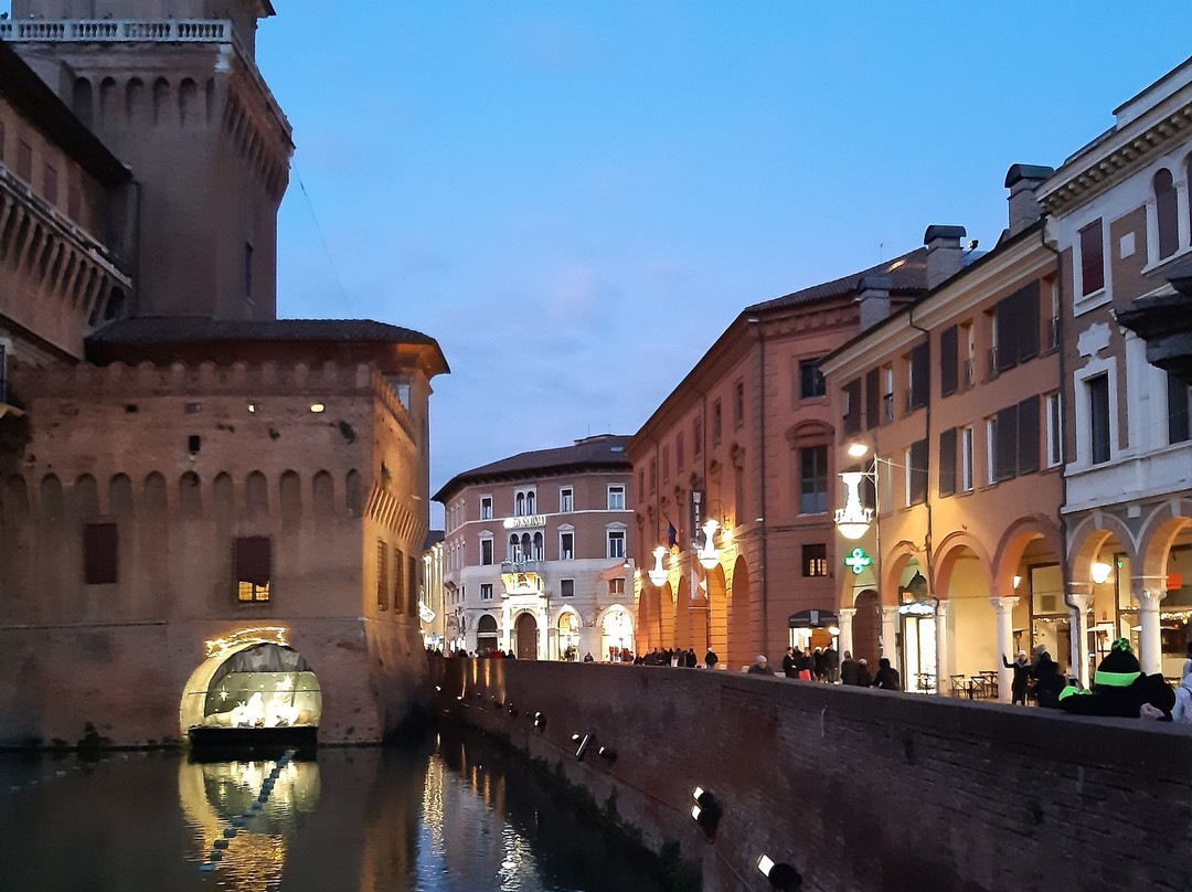 Piazza Trento e Trieste景点图片