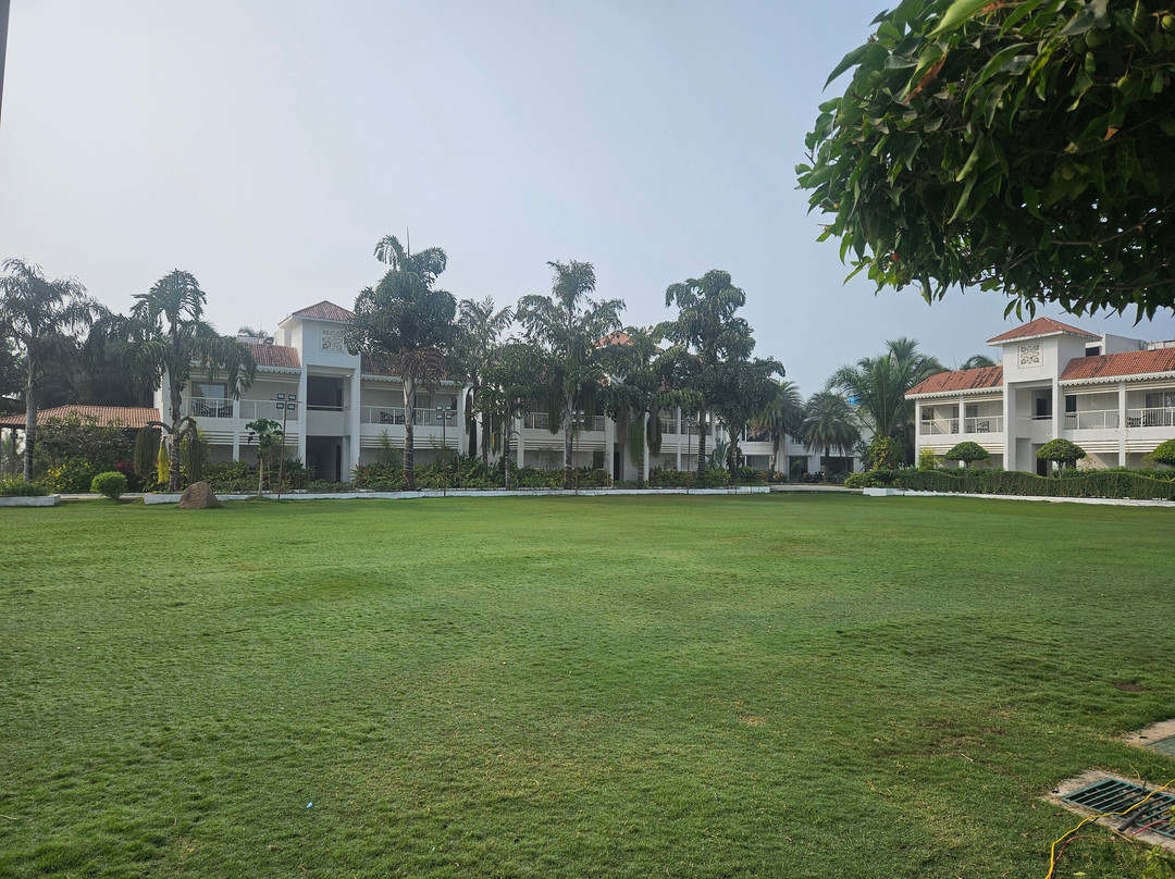 Lords Hrim Akshara Resort Basar主图